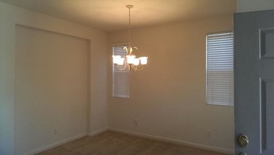 1539 Figueroa Dr in Merced, CA - Foto de edificio - Building Photo