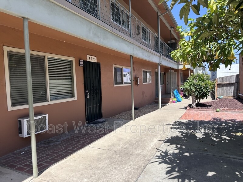 4175 Ohio St in San Diego, CA - Building Photo