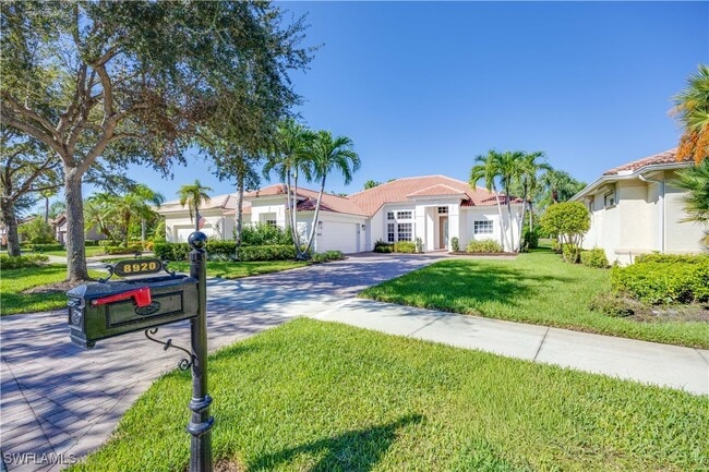 8920 Mustang Island Cir in Naples, FL - Building Photo - Building Photo