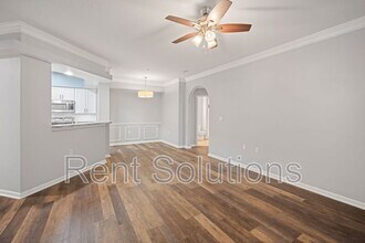 5110 Bay Club Cir in Tampa, FL - Building Photo - Building Photo