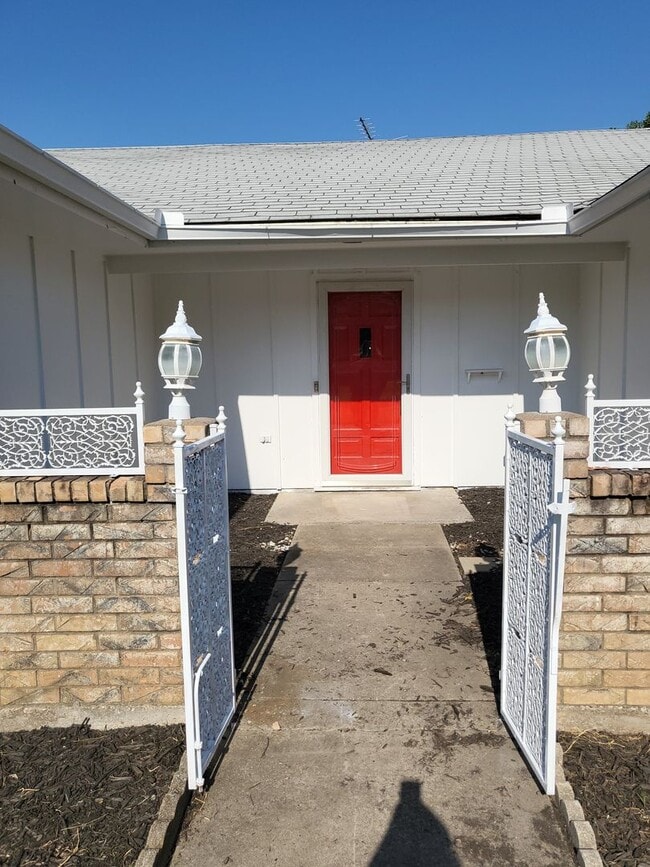 3625 Stephenson Dr in Bedford, TX - Foto de edificio - Building Photo