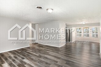 1570 Meadowview Dr in Marietta, GA - Building Photo - Building Photo