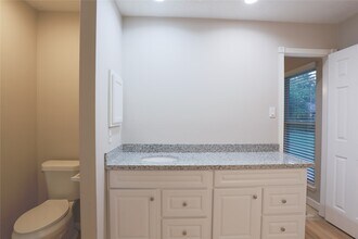 7110 Yardley Dr in Katy, TX - Building Photo - Building Photo