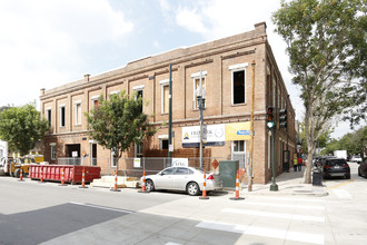 801 Magazine St in New Orleans, LA - Foto de edificio - Building Photo