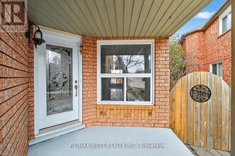 75 Forestgrove Cir in Brampton, ON - Building Photo - Building Photo