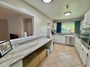 210 E Chickasaw Rd in Virginia Beach, VA - Building Photo - Building Photo