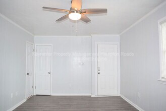1312 Sparrow Rd in Chesapeake, VA - Foto de edificio - Building Photo