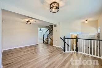 719 Dayspring Dr in Odenton, MD - Foto de edificio - Building Photo