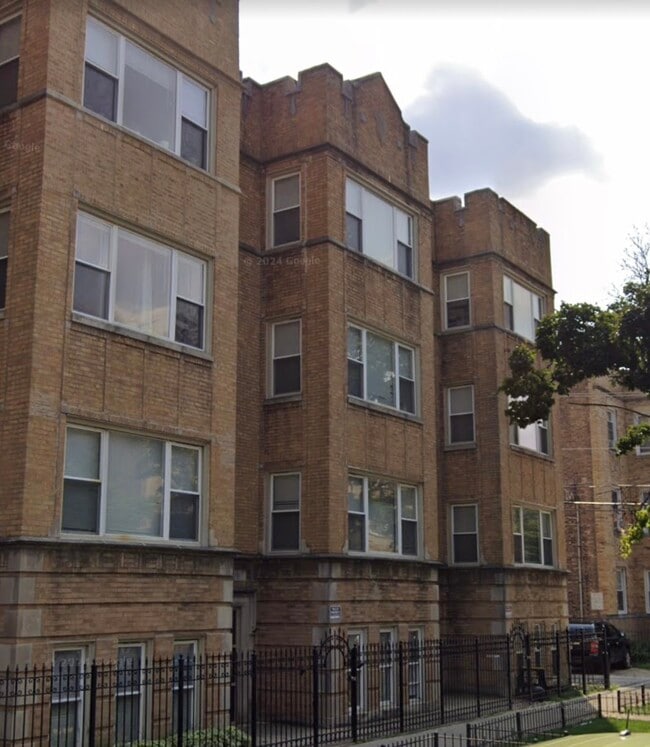 property at 3541 W Sunnyside Ave