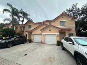 8623 SW 23rd Ct in Miramar, FL - Foto de edificio - Building Photo