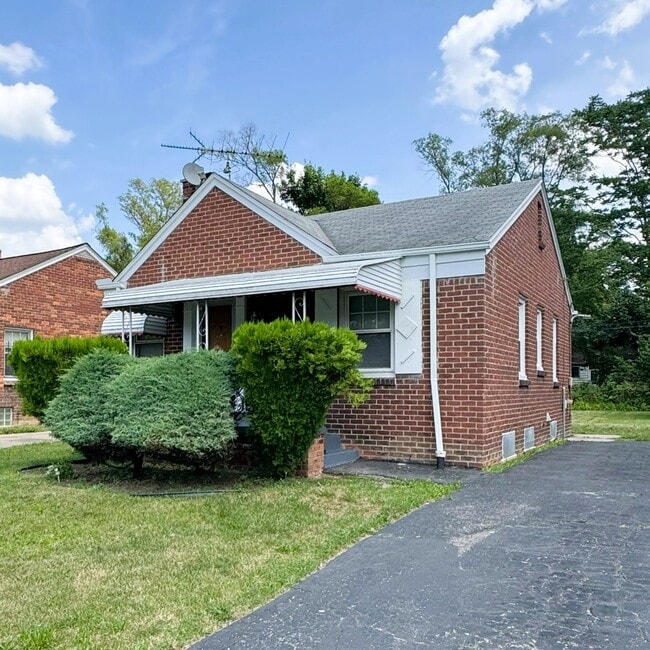 18286 Oakfield Ave in Detroit, MI - Building Photo - Building Photo