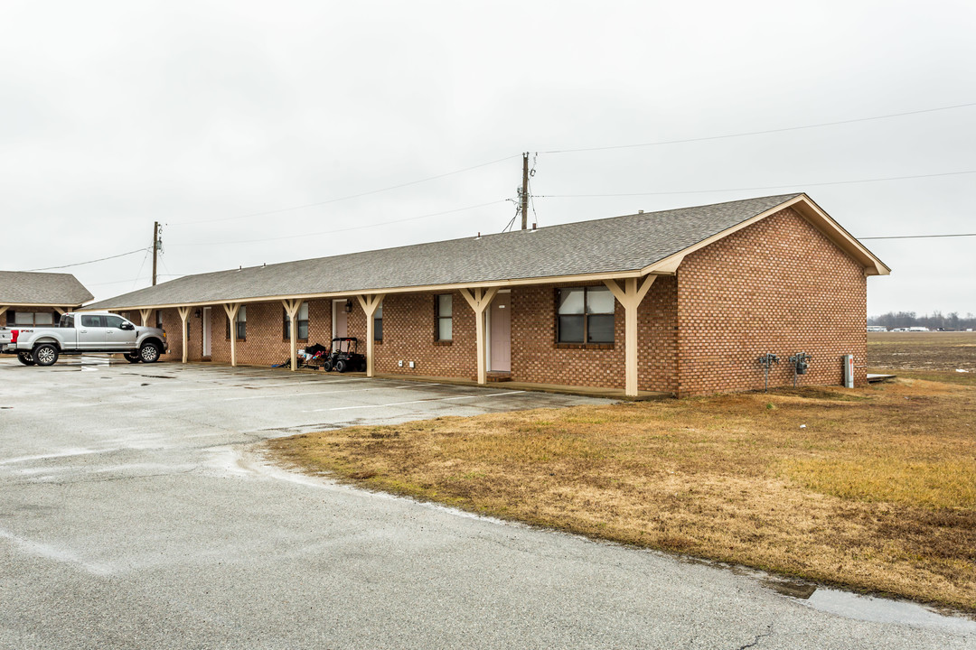 5300 E Highland Dr in Jonesboro, AR - Building Photo