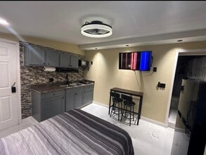 1105 Jordan Ave in Orlando, FL - Building Photo - Building Photo