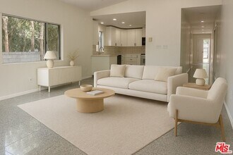 15129 Hesby St in Los Angeles, CA - Building Photo - Building Photo