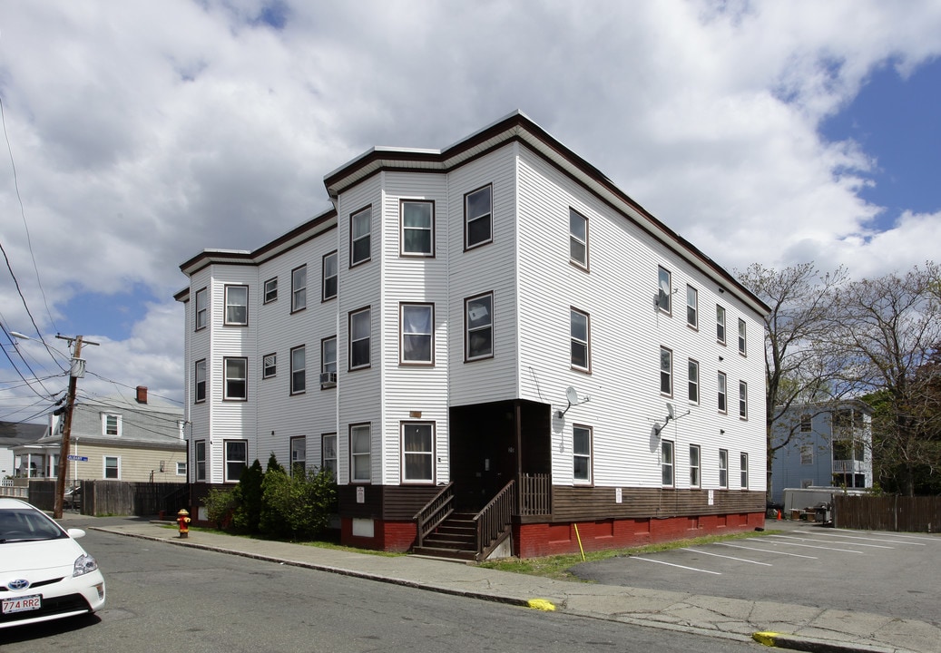 16-20 Albany St in Lynn, MA - Foto de edificio