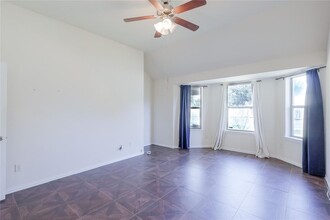 2919 Westwood Manor Ln in Houston, TX - Building Photo - Building Photo