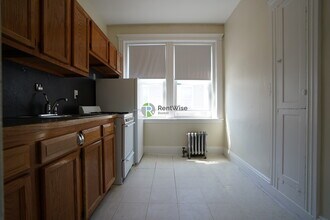 1687 Commonwealth Ave in Boston, MA - Building Photo - Building Photo