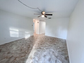122 Laidback Way in Fort Pierce, FL - Building Photo - Building Photo