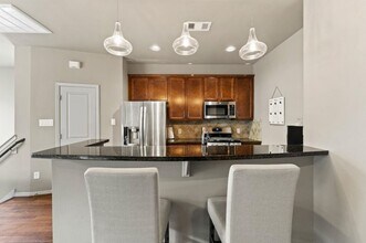 235 N Lenox St in Houston, TX - Foto de edificio - Building Photo