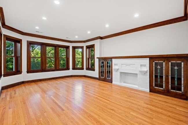 5851 N Virginia Ave in Chicago, IL - Building Photo - Building Photo