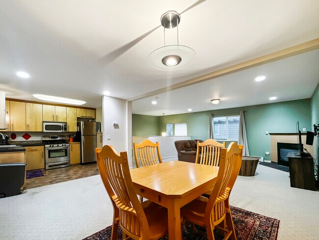 617 N St in Anchorage, AK - Building Photo - Building Photo