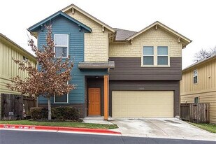 Room in Condo on Red Bud Ridge Ln in Austin, TX - Building Photo