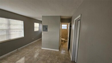 6204 Dewey St in Hollywood, FL - Building Photo - Building Photo