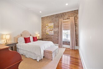 3400 Magazine St, Unit 14 in New Orleans, LA - Foto de edificio - Building Photo