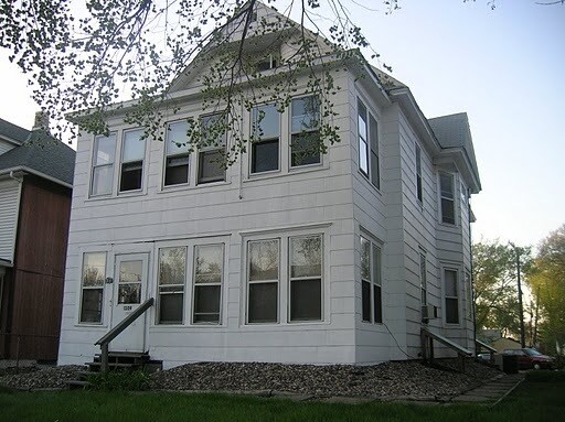 1309 E Hennepin Ave in Minneapolis, MN - Foto de edificio
