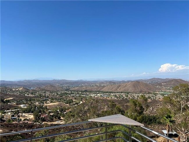 23150 Crooked Arrow Dr in Wildomar, CA - Building Photo - Building Photo