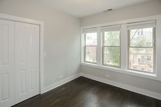 3919 N Janssen Ave, Unit 2E in Chicago, IL - Building Photo - Building Photo
