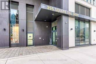 395 Square One Dr in Mississauga, ON - Building Photo - Building Photo