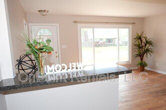 331 Radcliff St in Garden City, MI - Building Photo - Building Photo