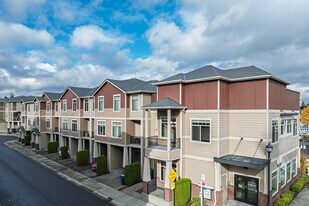 Galloway at the Highlands 1 in Renton, WA - Building Photo