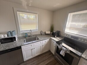 408 Cedar Lane Rd in Greenville, SC - Building Photo - Building Photo
