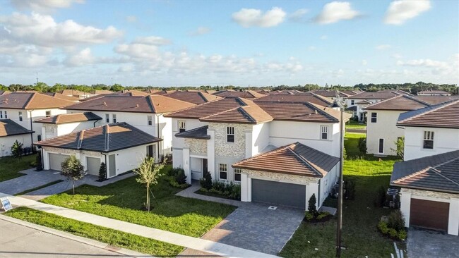 12328 Green Oak Dr in Davie, FL - Building Photo - Building Photo