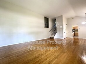 562 Briar Hill Rd in Norfolk, VA - Building Photo - Building Photo