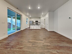 8037 Dagny St SW in Olympia, WA - Building Photo - Building Photo