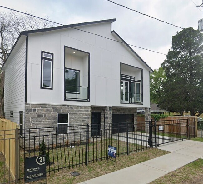 811 Paul Quinn St in Houston, TX - Building Photo - Building Photo