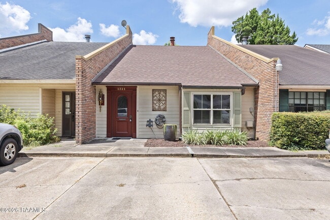 property at 1321 W St Mary Blvd