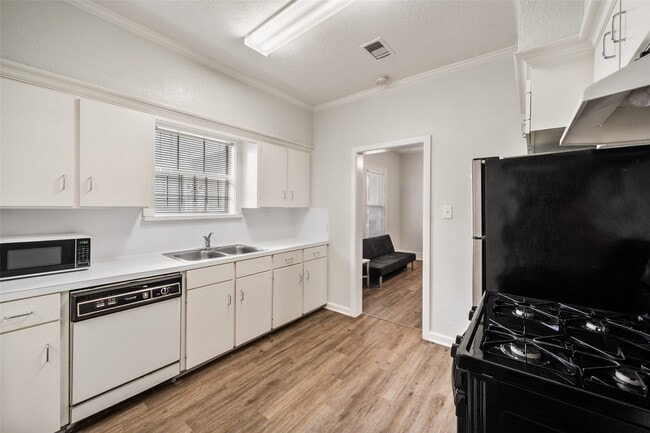 property at 2510 Rosewood St