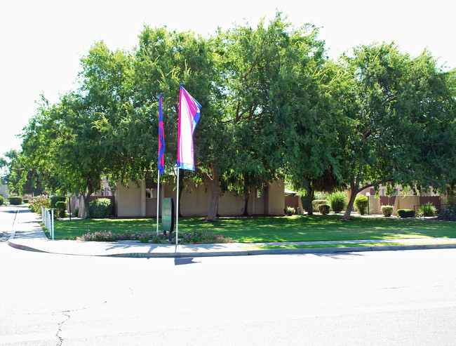 Villas del Norte Apartments in Fresno, CA - Foto de edificio - Building Photo