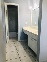6257 NW 171st St in Hialeah, FL - Building Photo - Building Photo