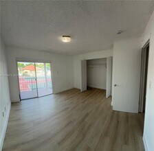 7155 Miami Lakes Dr in Miami Lakes, FL - Building Photo - Building Photo