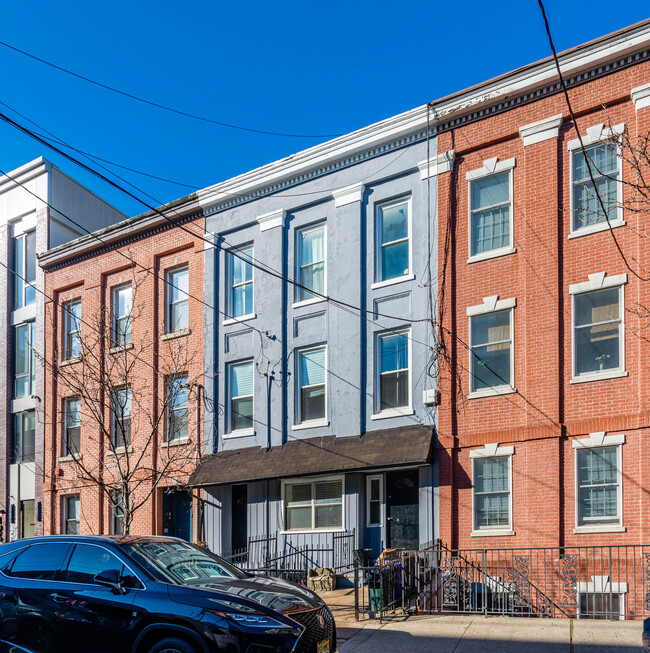 130 Bloomfield St in Hoboken, NJ - Foto de edificio - Building Photo