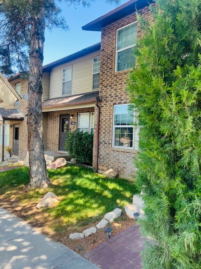 property at 1670 E 1475 S St
