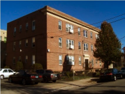 Circular Gardens Apartments in Hamden, CT - Building Photo - Building Photo