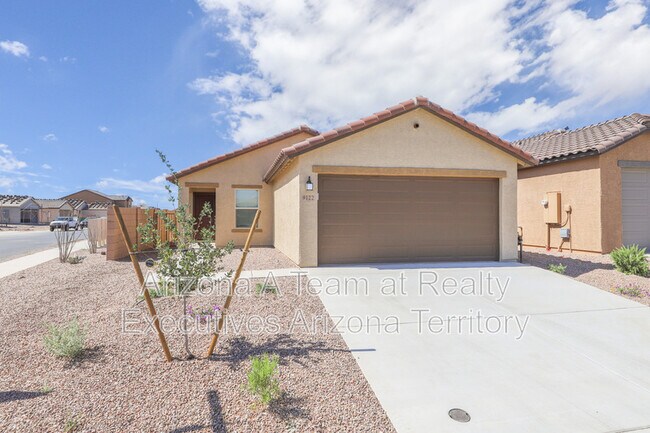 property at 9122 E Red Blf Ct