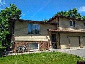 1759 Colette Dr in North Mankato, MN - Building Photo