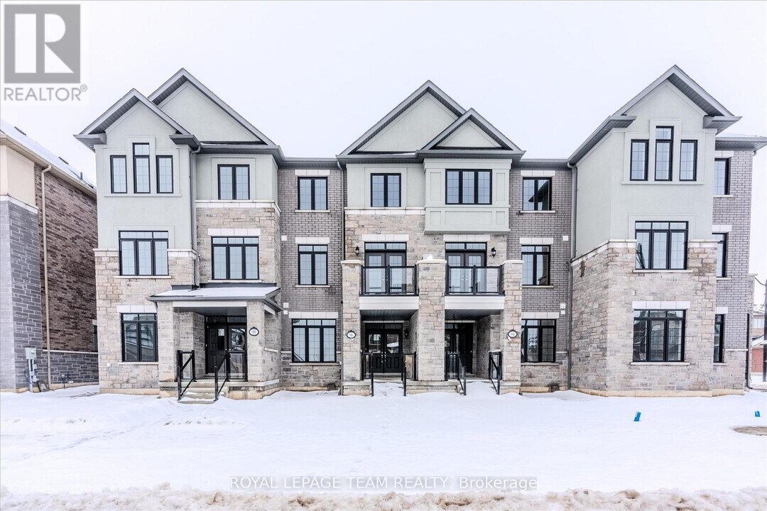 96 Grassbank Rd in Brampton, ON - Building Photo